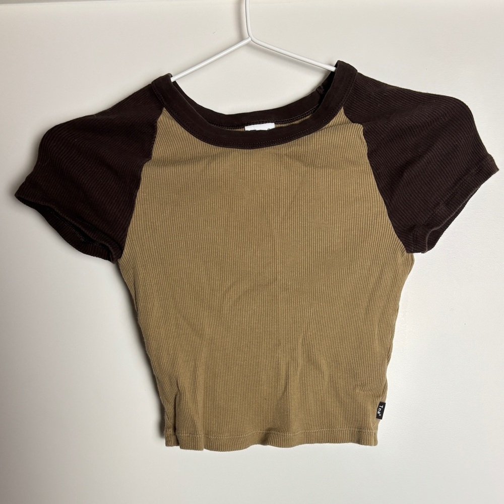 Brown and Tan Crop Top tee shirt aritzia